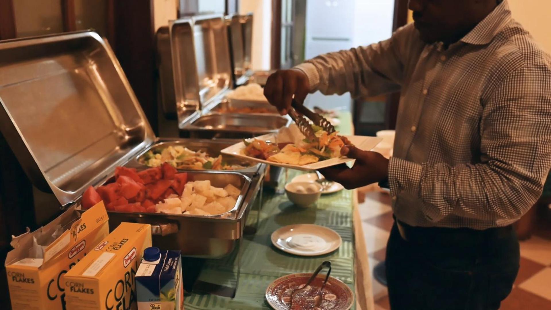 Royal Park Hotel And Chinese Restaurant Kumasi Esterno foto