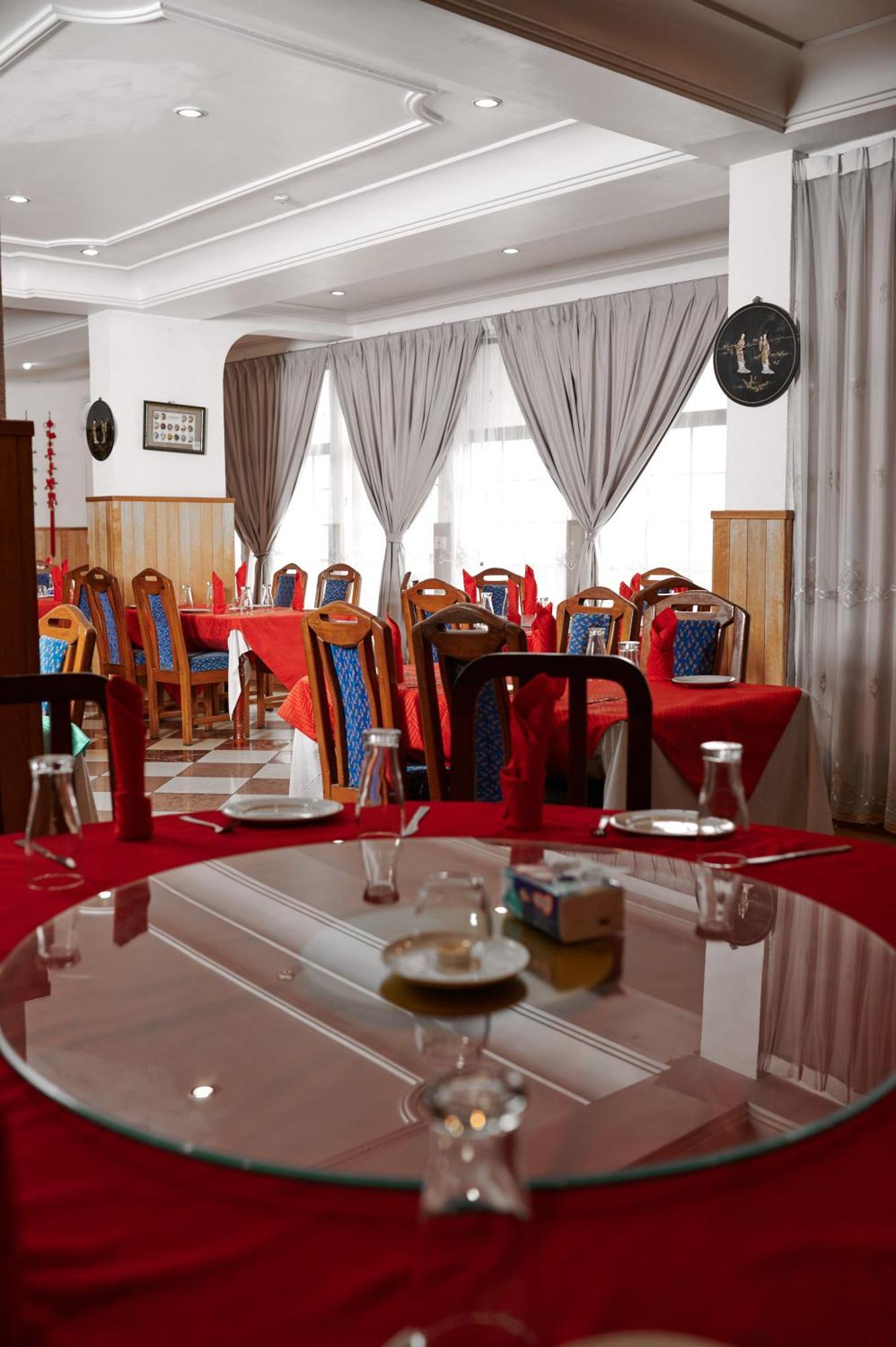 Royal Park Hotel And Chinese Restaurant Kumasi Esterno foto